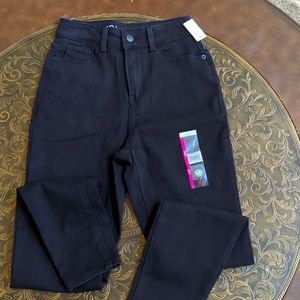 Women's No Boundaries Highrise Skinny Black Jeans Size 3 NWT
